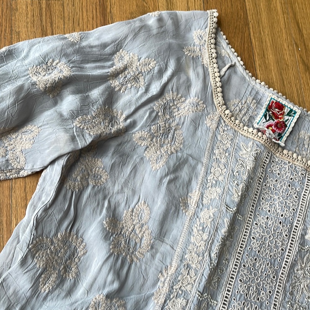 JOHNNY WAS TUNIC  Small | minor damage on sleeve | PRELOVED ~ Dusty Blue - Picture 3 of 10